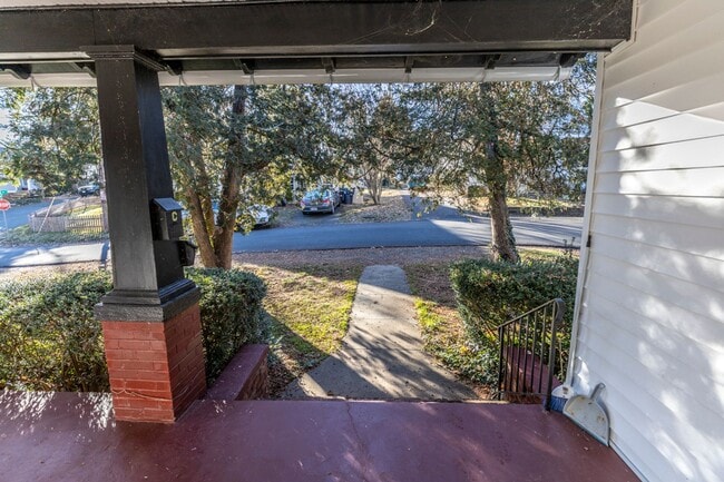 Building Photo - 213 Todd Ave