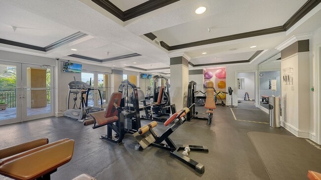 Building Photo - Annual furnished OPTIONAL 2-bed 2-bath upscale condo in the Broadway Promenade