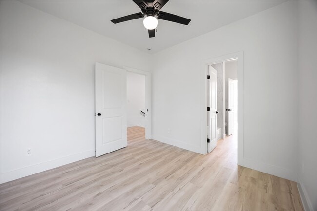 Building Photo - 5605 Tommye St