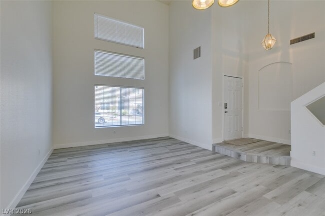 Building Photo - 1581 Peaceful Pine St