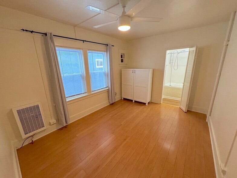 Building Photo - 40 Brooks Ave