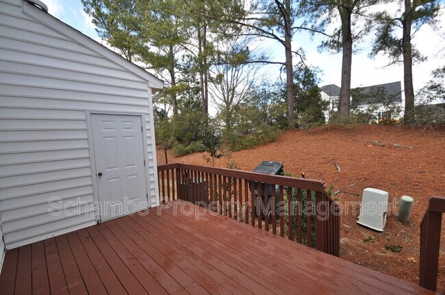 Building Photo - 402 Knightsborough Way