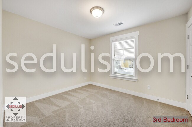 Building Photo - 3923 Four Poles Park Dr