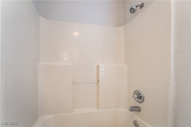 Building Photo - 1242 La Ballena Trail