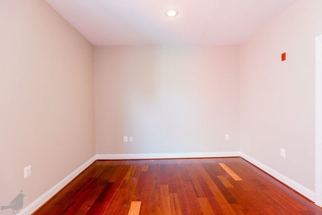 Building Photo - 3573 Warder St NW