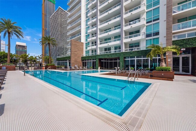 Building Photo - 1080 Brickell Ave