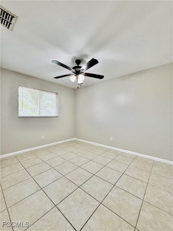 Building Photo - 706 SE 13th Ct