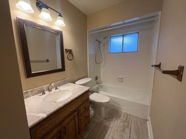 Building Photo - 7702 Tierra Verde Dr