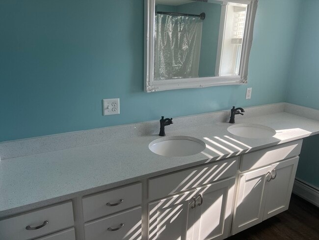 Building Photo - 51 Moore Rd