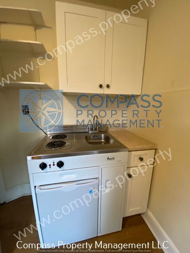 795 2nd Floor Efficiency Apartment Co... 618 Lincoln Hwy E