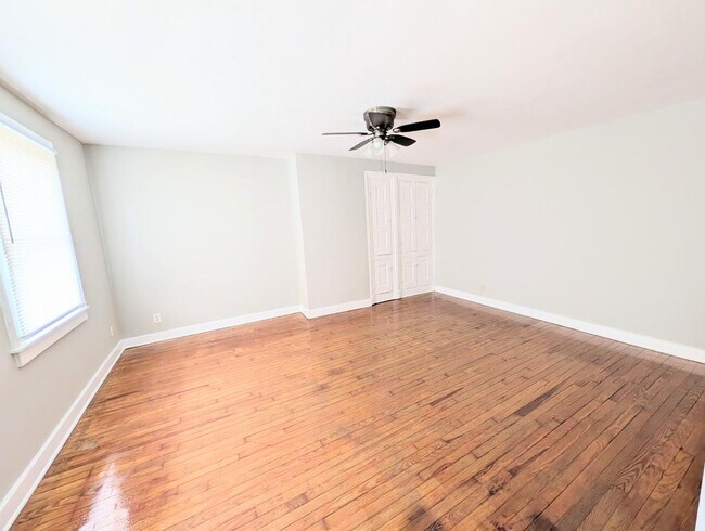 Building Photo - 317 Third Street - A upstairs