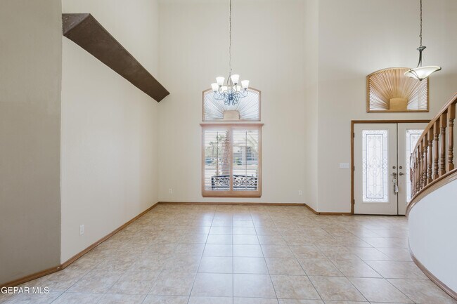 Building Photo - 3733 Tierra Campa Dr