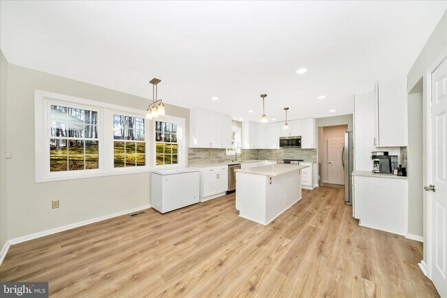 Building Photo - 3105 Glissade Ct