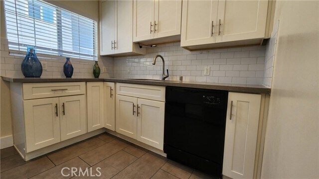 Building Photo - 18009 Bullock St