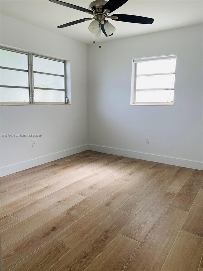 Building Photo - 8130 SW 37th Terrace