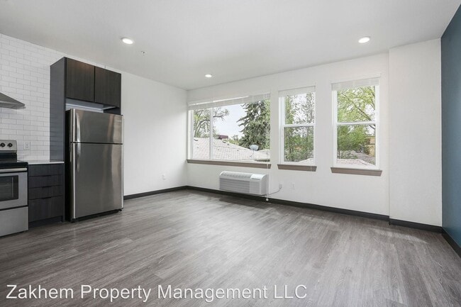 Building Photo - 3785 Yates St