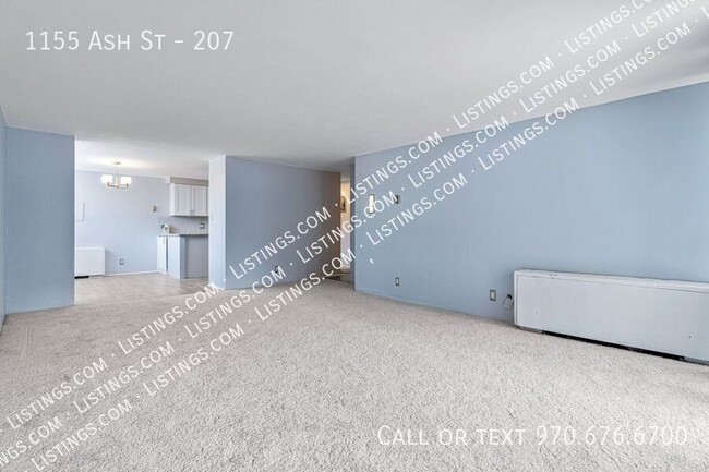 Building Photo - Condo near Congress Park!