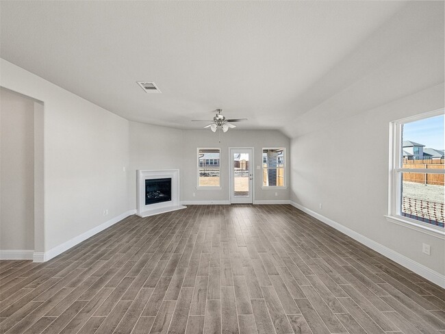 Building Photo - 401 Tartane Dr