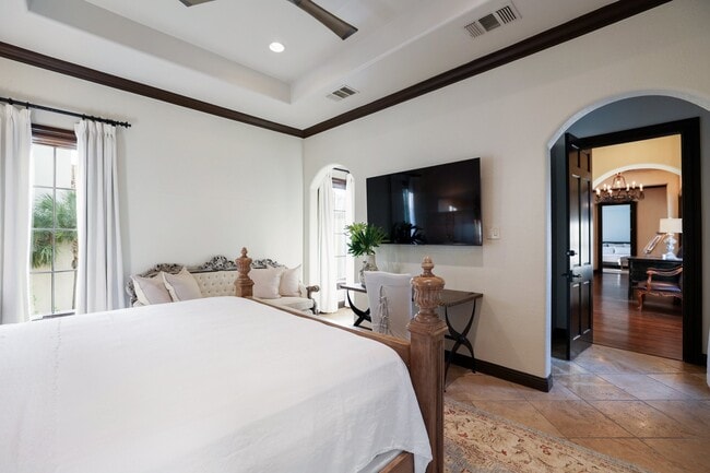 Building Photo - 5007 Cedar Creek Dr