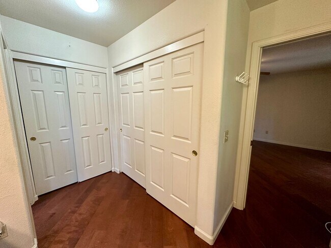 Building Photo - Downtown Nevada City Home Walking Distance...