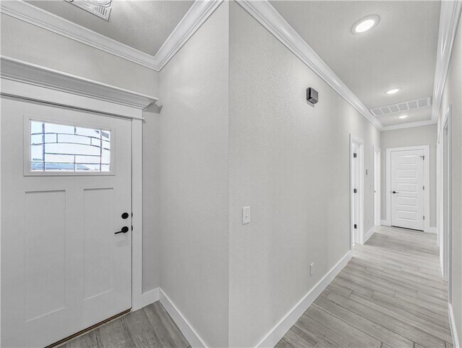 Building Photo - 7962 Teton Trl Ave