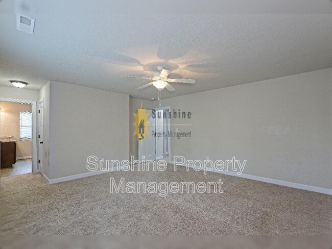 Building Photo - 2723 Rodgers St