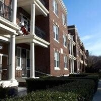 Building Photo - 325 Summit Ave
