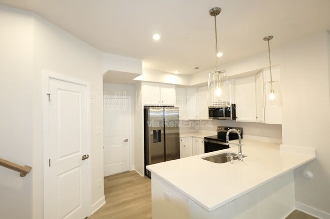 Building Photo - 2854 Calgary Ln