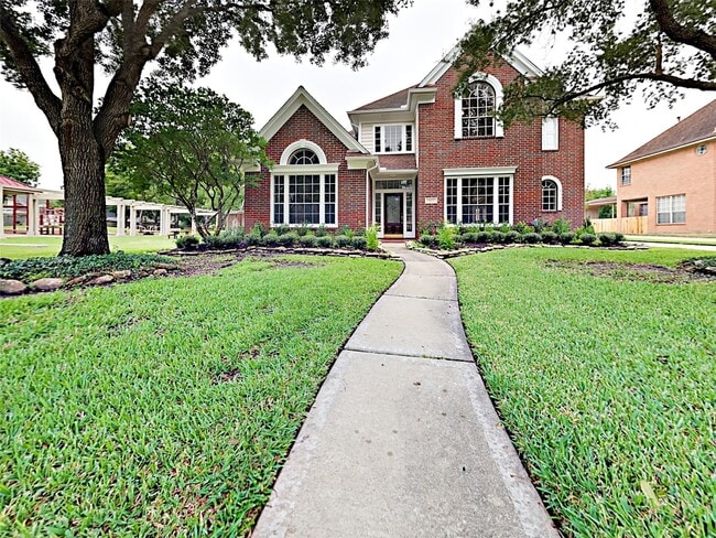 Building Photo - 3307 Clear Water Park Dr