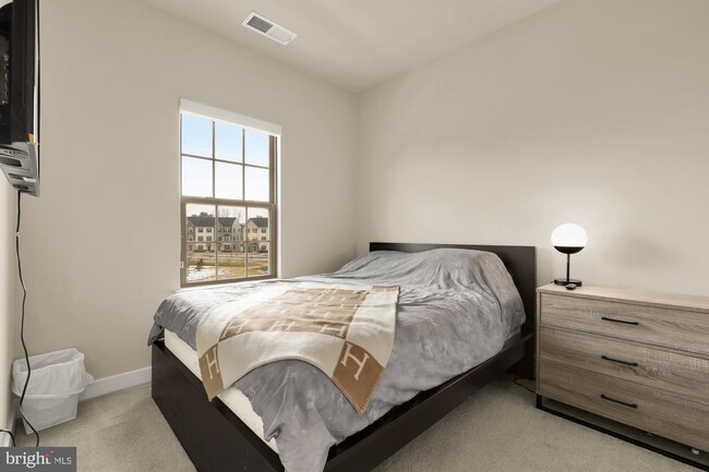 Building Photo - 9639 Tall Oaks Rd