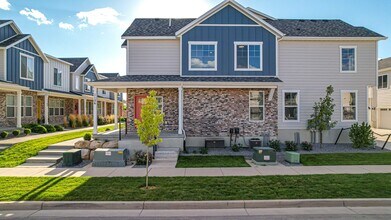Building Photo - Incredible End Unit in Spanish Fork's Rive...