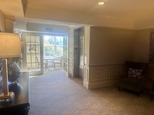 Building Photo - Downtown Raleigh 2 Bed 2 Bath Condo w/ cov...