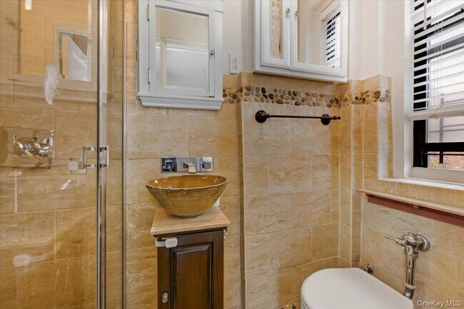 Building Photo - 3875 Waldo Ave