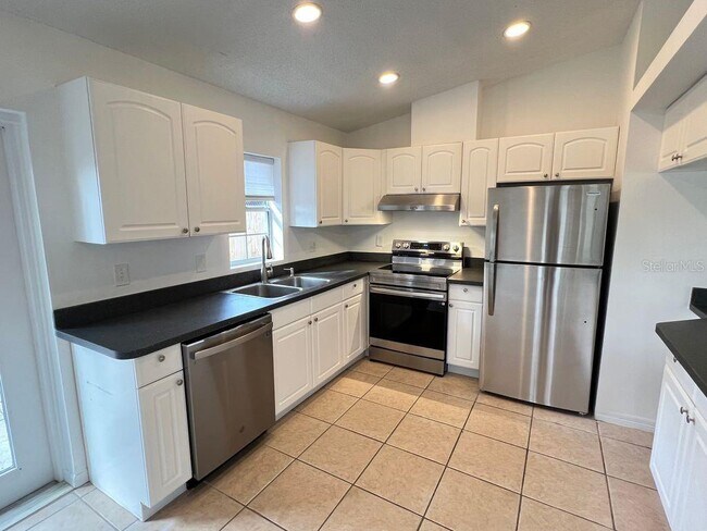 Building Photo - 2773 Cypress Dr