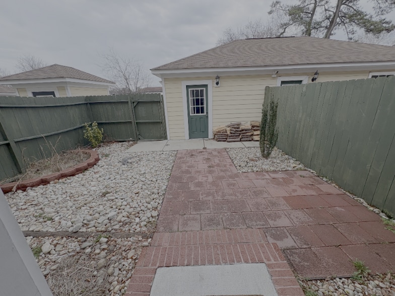 Building Photo - 2812 Church St