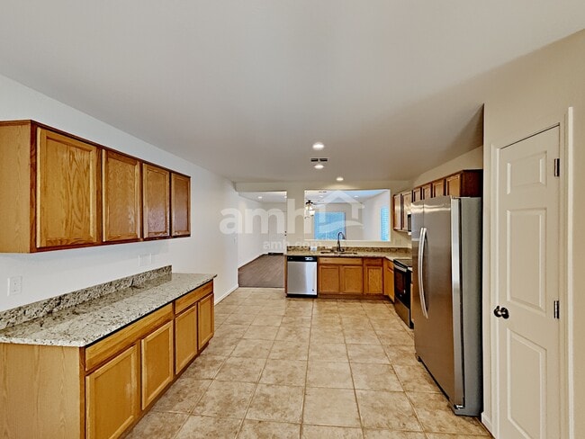 Building Photo - 16213 W Custer Ln