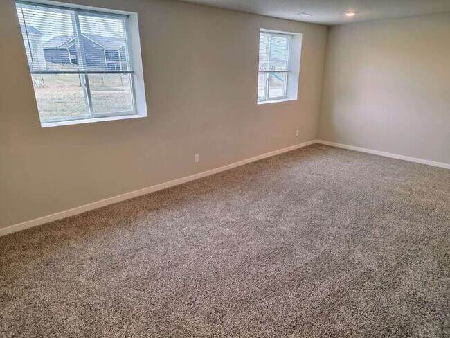 Building Photo - 1724 Southbridge Dr