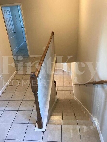 Building Photo - 2920 La Estancia Ln