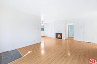 Building Photo - 837 7th St