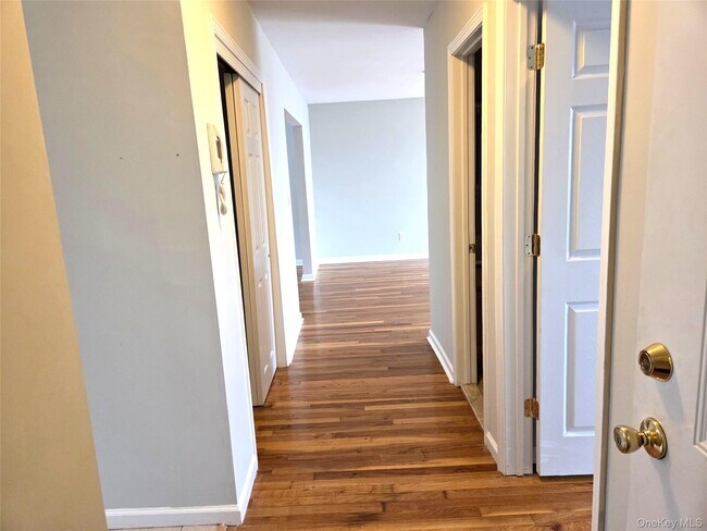 Building Photo - 18 Pavilion Ridge Way