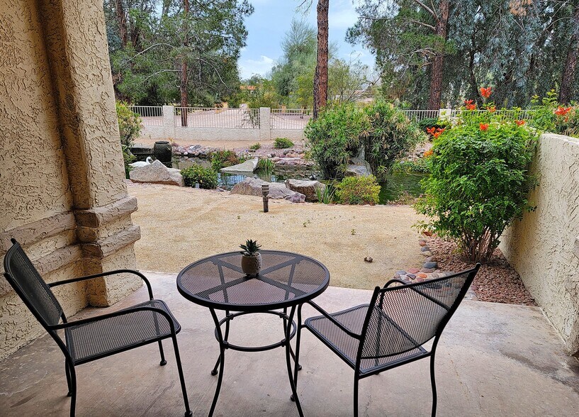 Building Photo - 10080 E Mountainview Lake Dr