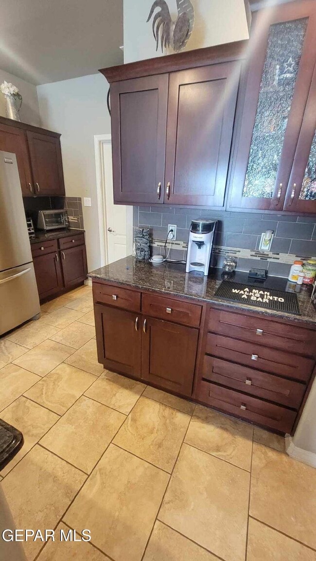 Building Photo - 3880 Loma Brisa Dr