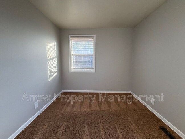 Building Photo - 5501 Benton St