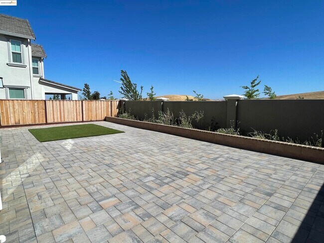 Building Photo - 5444 Spg Mountain Ln