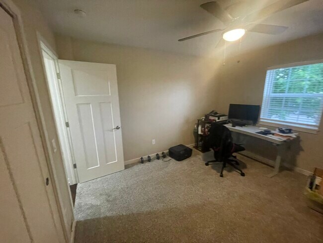 Building Photo - 230 S Legacy Way