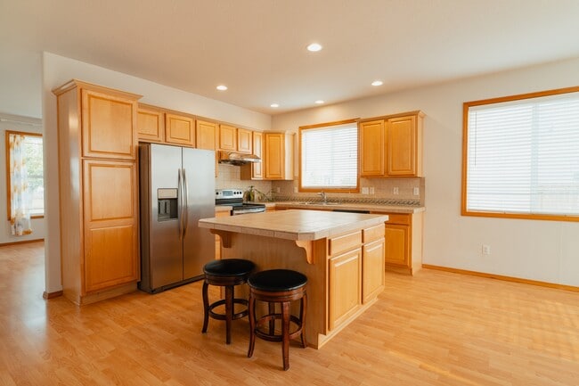 Building Photo - 8451 SE 78th Pl