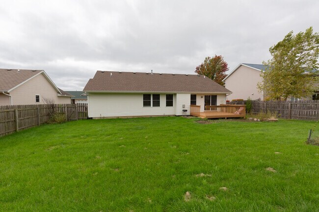 Building Photo - 5831 Belle Ave