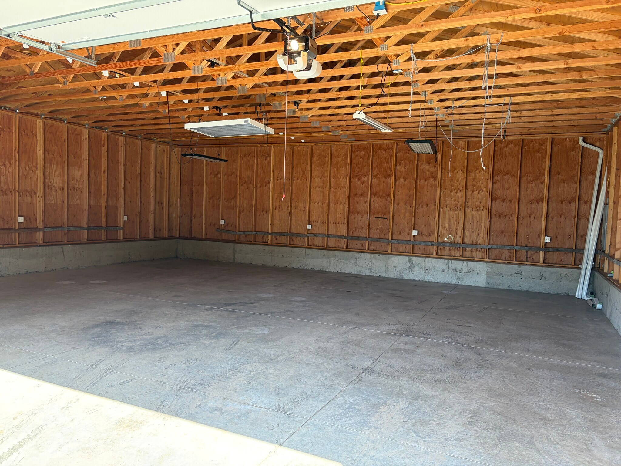 Building Photo - 15119 SE Kronberg Ave