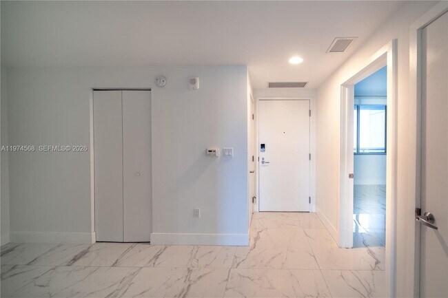 Building Photo - 16385 Biscayne Blvd