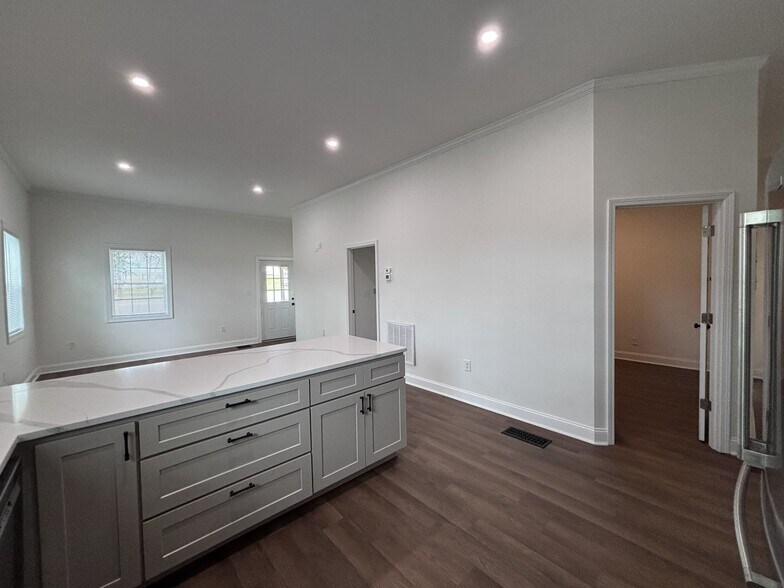 Building Photo - 5327 NC-16